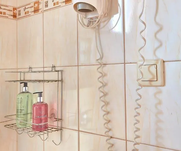 Osrodek Wypoczynkowy Nad Jeziorem בית הארחה 3*